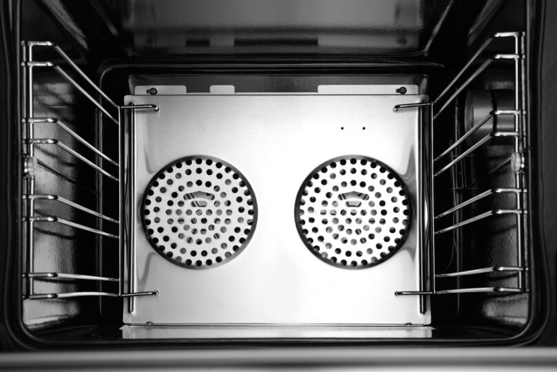 Onderhoudsvriendelijk RVS: De roestvrijstalen kamer is ontworpen voor intensief gebruik en snelle reiniging.