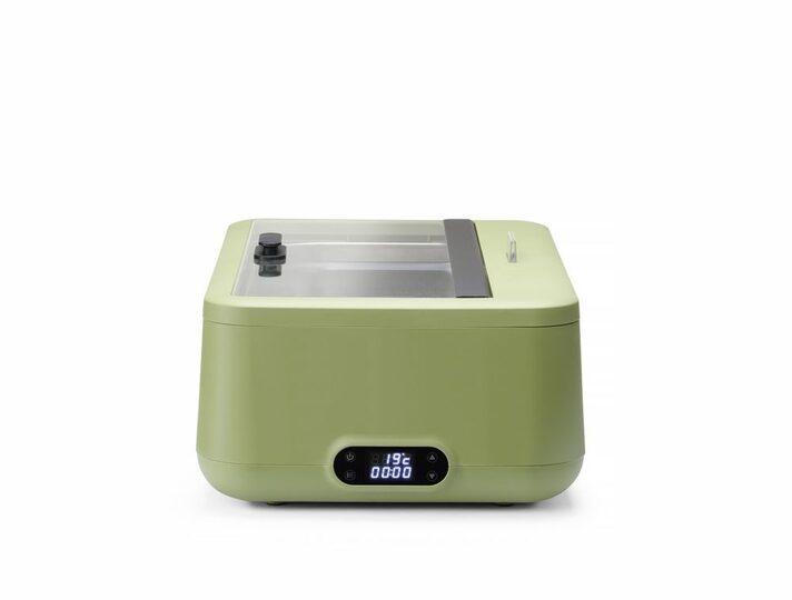 Altijd de juiste temperatuur: Dankzij de nauwkeurige digitale instelling blijven uw gerechten optimaal op smaak.