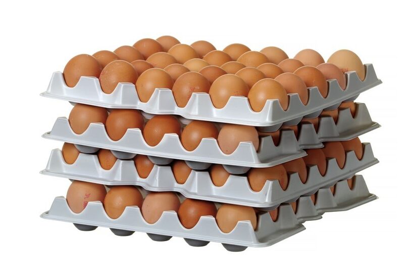 De trays zijn zo ontworpen dat ze, zowel vol als leeg, stabiel op elkaar blijven staan.