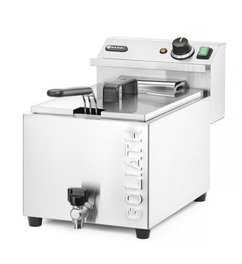 Met de degelijke aftapkraan aan de voorzijde voert u gebruikte olie eenvoudig en veilig af.