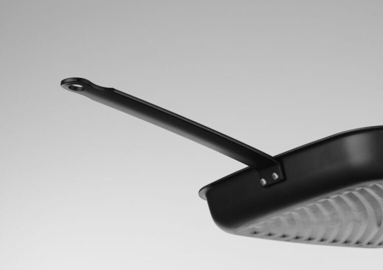 Hendi vierkante grillpan ideaal voor de professionele horeca keuken