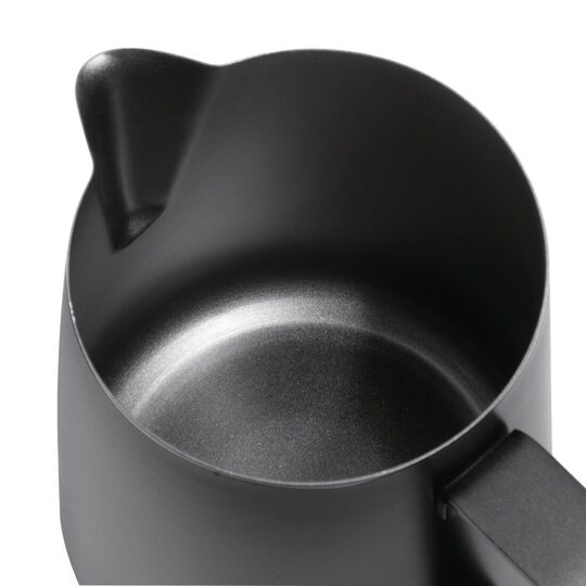 cm607_milkfrothingjug4
