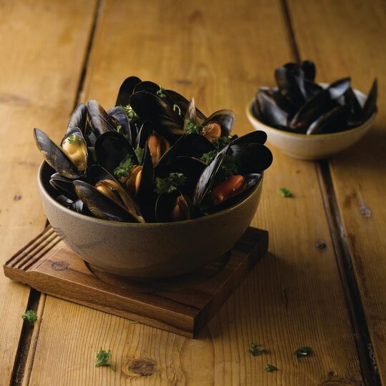 fa587_fa640_fa670_crockery