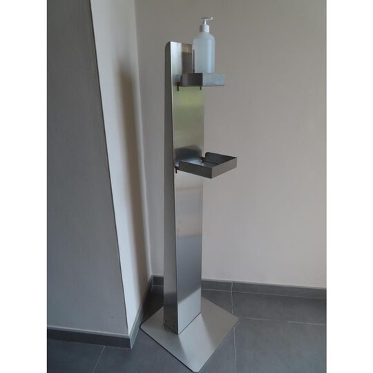 fn986_sanitiserstation2