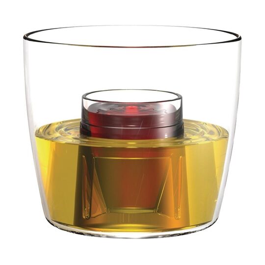 gh830_jagerbomb-glass-drink
