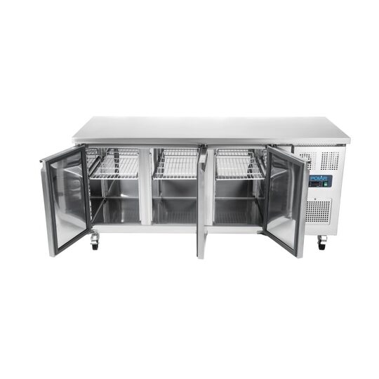 Ruim interieur van de Polar 3-deurs koelwerkbank