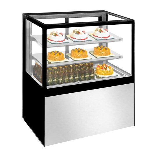 Overzichtelijk interieur van de Polar gebakskoelvitrine