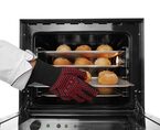 Detailopname van de professionele Hendi ovenhandschoen