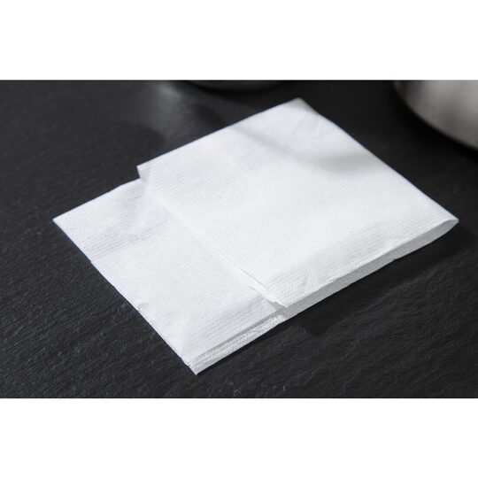 Detailopname van witte servetten voor dispenser