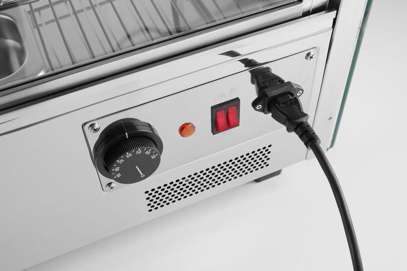 Achterzijde van Hendi warmhoudvitrine met schuifdeuren voor eenvoudige bediening