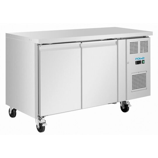 Polar U-Series slanke dubbeldeurs koelwerkbank UA105 voor professionele horecakeukens