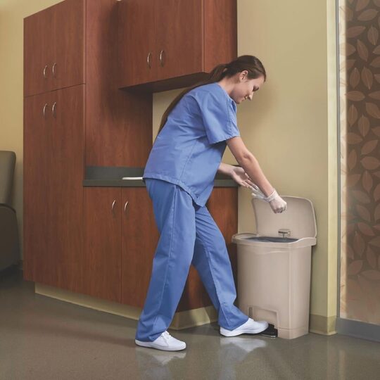 gl021_steponfrontpedalbeige30