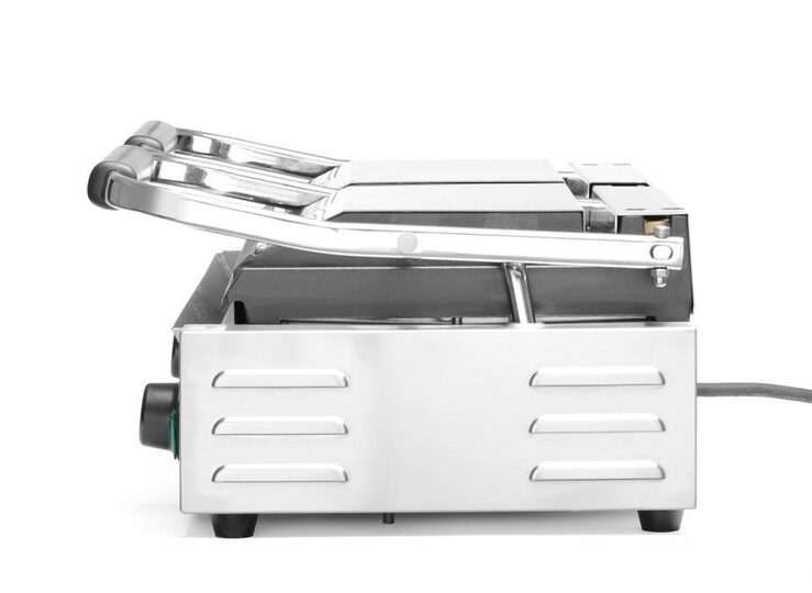 Close-up van de hoogwaardige geribbelde grillplaten van de Hendi 263709