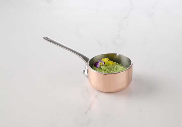 Zijaanzicht van de Hendi mini sauspan 5x3cm