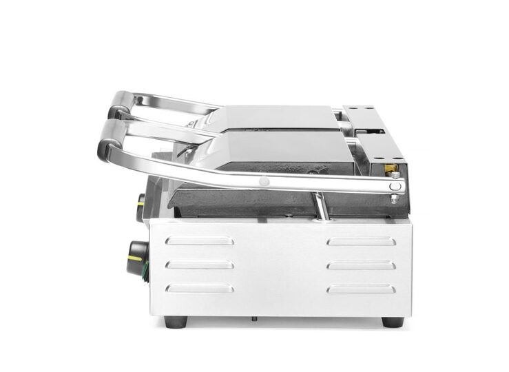 Detailopname van de grillplaten van de Hendi contactgrill