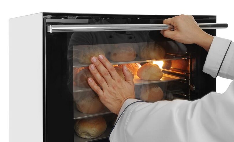 Detail van het bedieningspaneel van de Hendi heteluchtoven