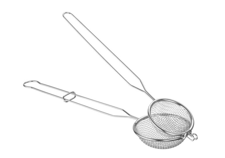 Zijaanzicht van RVS vogelnestvorm voor creatieve gerechten