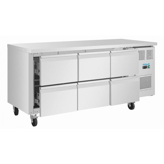 Interieur van de Polar U-Series koelwerkbank UA101