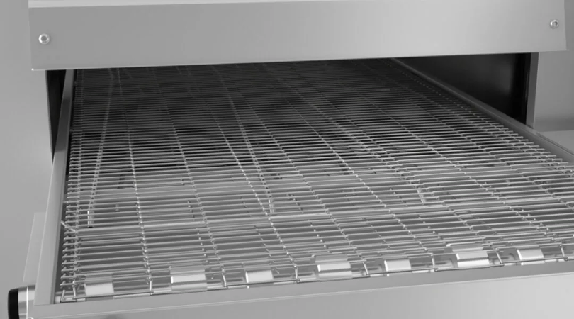Detailopname van de Zanolli Synthesis 06/40 VE lopende band pizzaoven