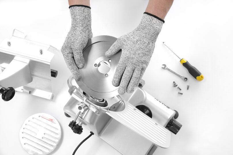 Set van twee snijbestendige handschoenen voor veilig snijden