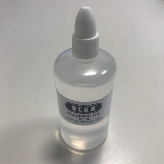Smeer olie voor snijmachine Berkel  Deko 834, flacon à 100 ml.
